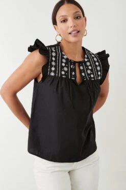 Dorothy Perkins Cream Embroidered Poplin Shell Blouse