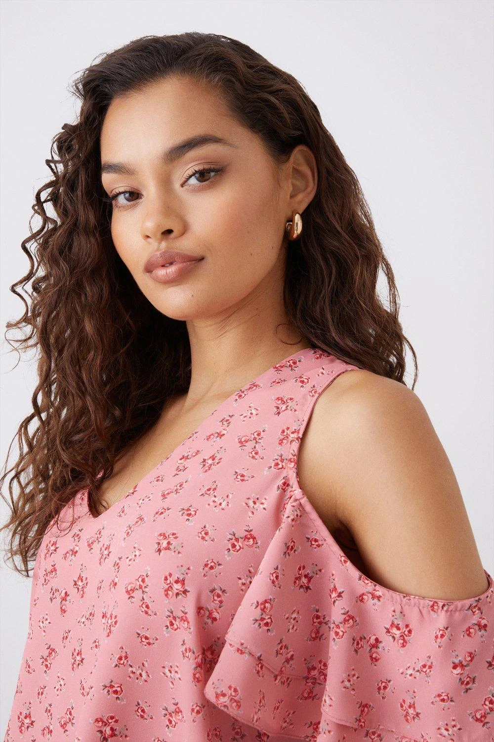 Dorothy Perkins Petite Pink Ditsy Cold Shoulder V Neck Blouse 4 Dorothy Perkins Petite Pink Ditsy Cold Shoulder V Neck Blouse - Image 2