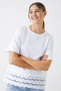Dorothy Perkins Broderie Hem T-Shirt