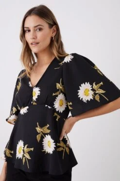 Dorothy Perkins Daisy Button Front Tea Blouse