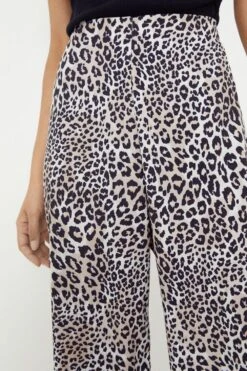 Dorothy Perkins Petite Leopard Print Straight Leg Trousers -Dorothy Perkins Shop bqq12232 animal xl 1