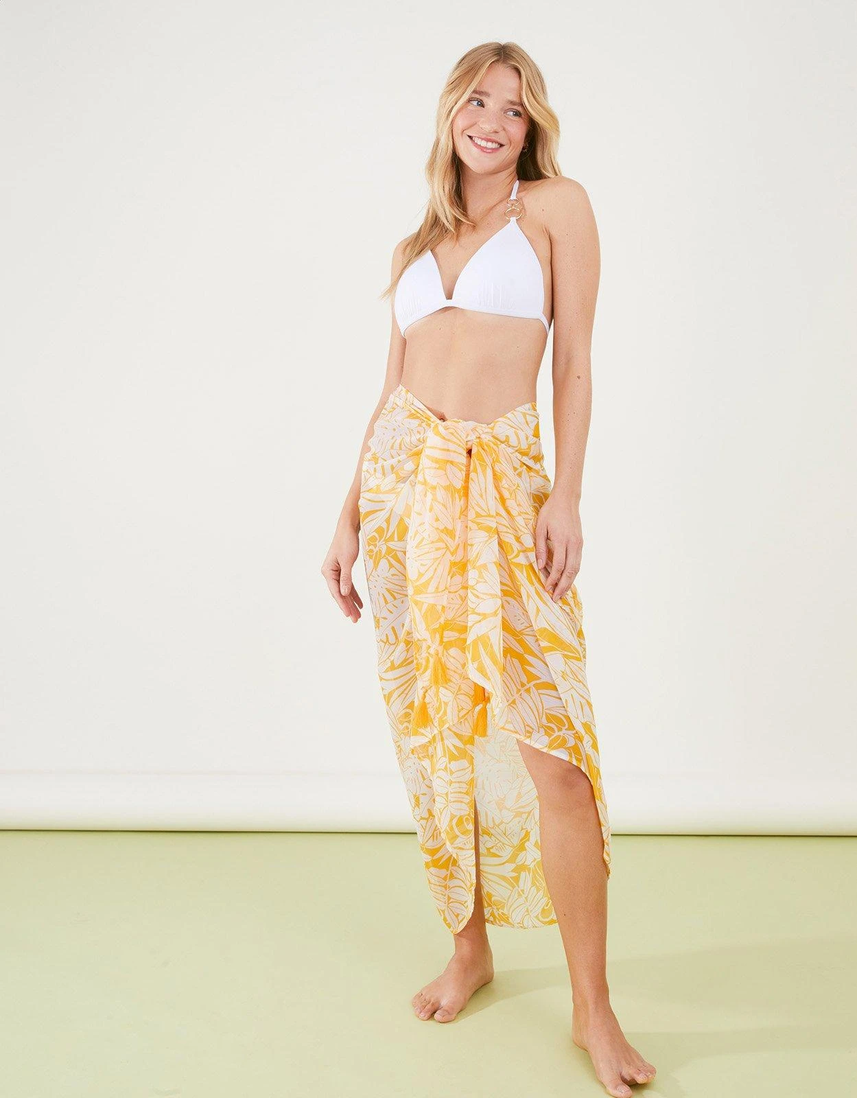 Accessorize Leaf Print Sarong 3 Accessorize Leaf Print Sarong